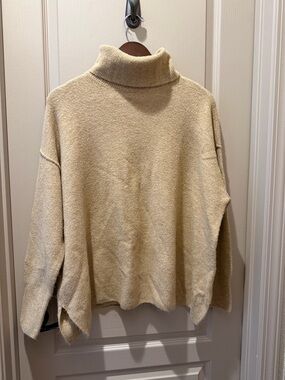 Vince Camuto Cream Turtleneck Oversized Sweater
